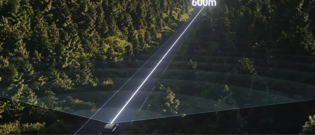 RoboSense EM4 detecting a highway lane at 600 metres through forested terrain
