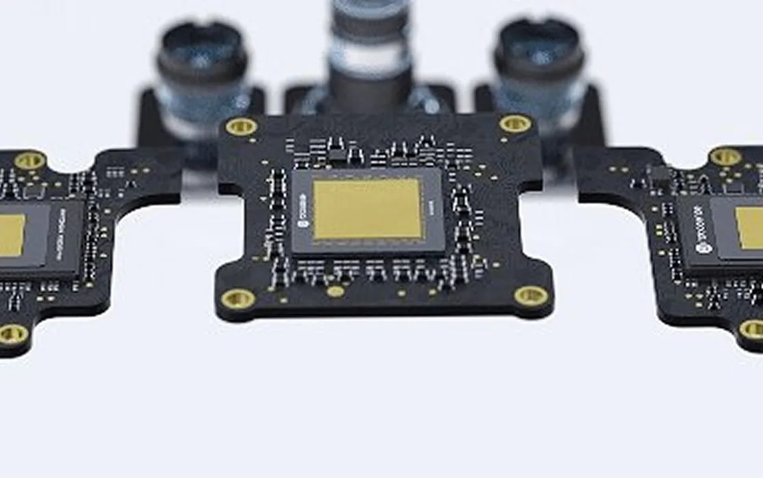 Fully chip-based solid-state architecture of the RoboSense E1R with no moving parts