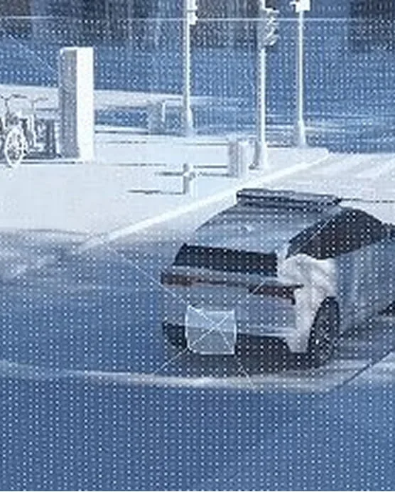 RoboSense E1R on a robotaxi platform covering the near-field blind spot